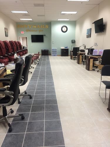 Envy Nails interior view