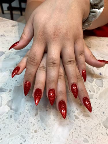Koi Nails interior view