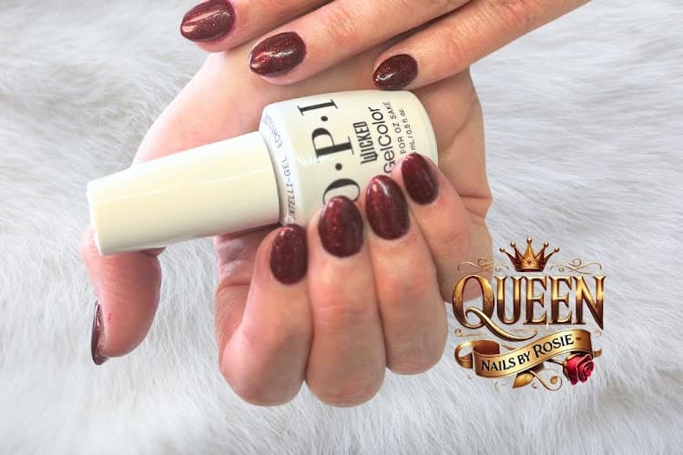 Queen Nails By Rosie interior view