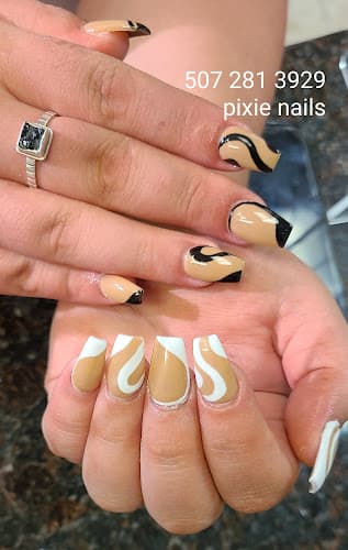 Pixie Nails interior view
