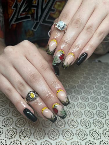 Nails By Gale interior view