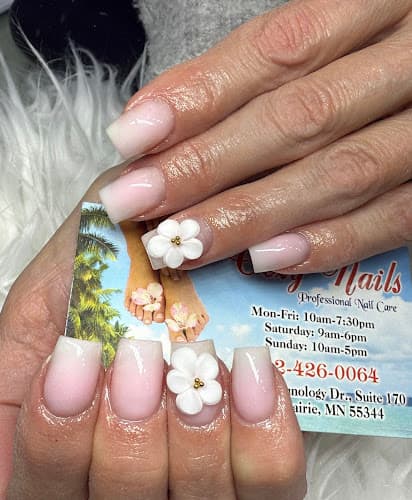 Cozy Nails interior view
