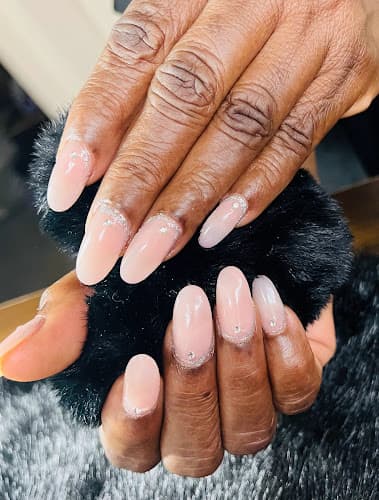 Hannah Nails interior view