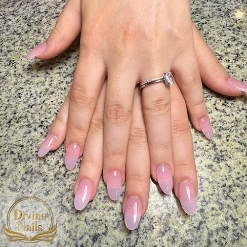Divine Nails interior view