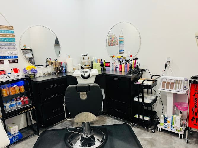 Salon Krishna interior view