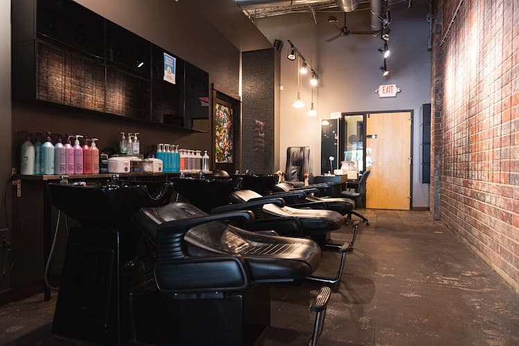 Salongeorge interior view