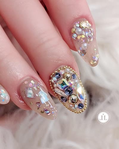 Little Luxuries Nails interior view
