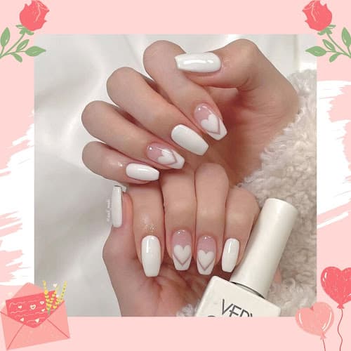 Aqua Nails interior view