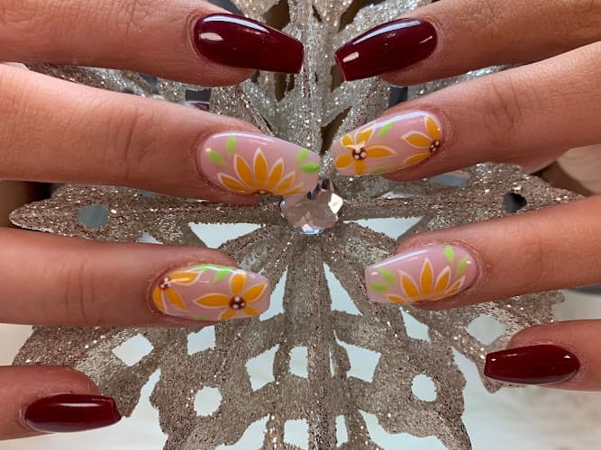 Ruby Nails interior view