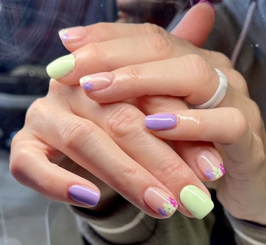 Luxury Nails And Spa interior view