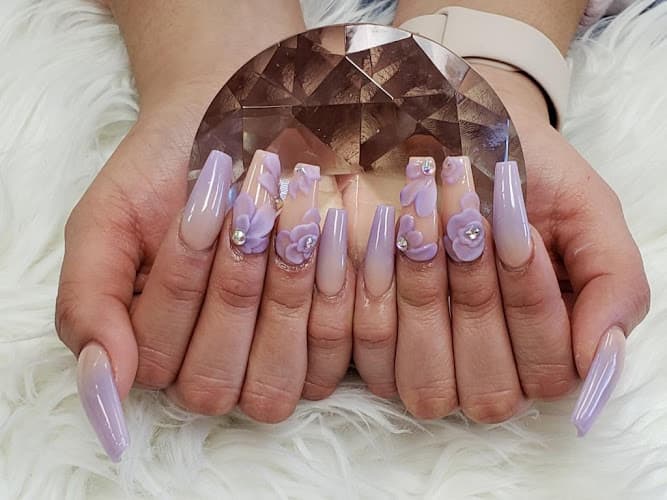 Ruby Nails interior view