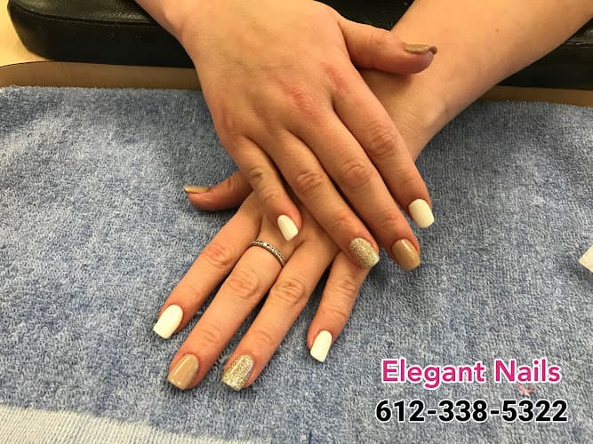 Elegant Nails interior view