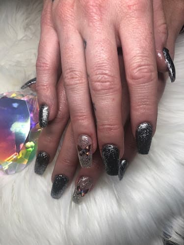 Luxury Nails And Spa interior view