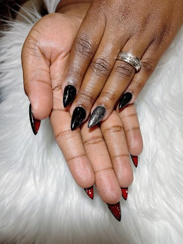 Elite Nails + Spa interior view