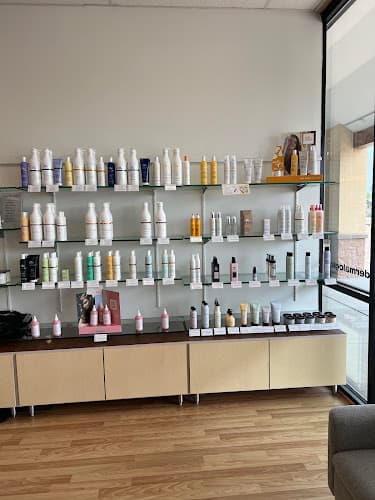 Lux Salon And Spa interior view