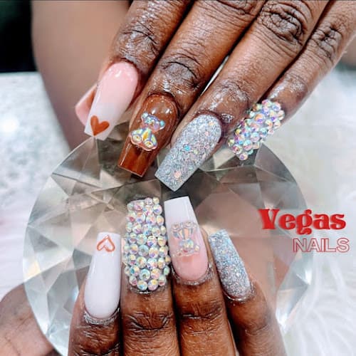 Vegas Nails interior view