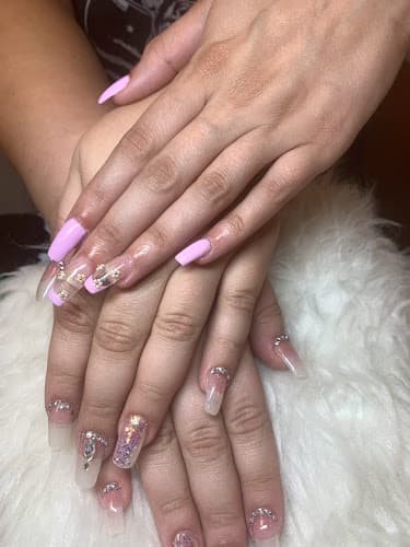 Kay Nails interior view