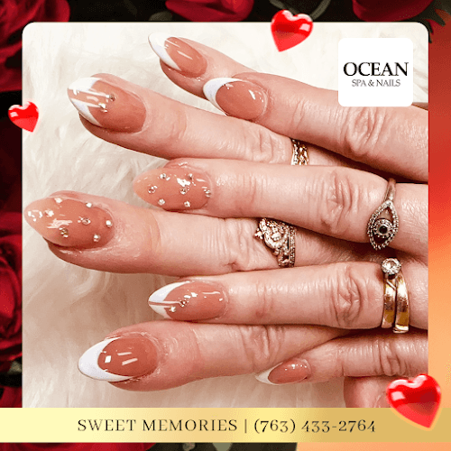 Ocean’S Spa And Nails Coon Rapids interior view