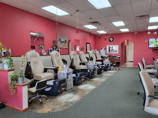 Impress Nails interior view